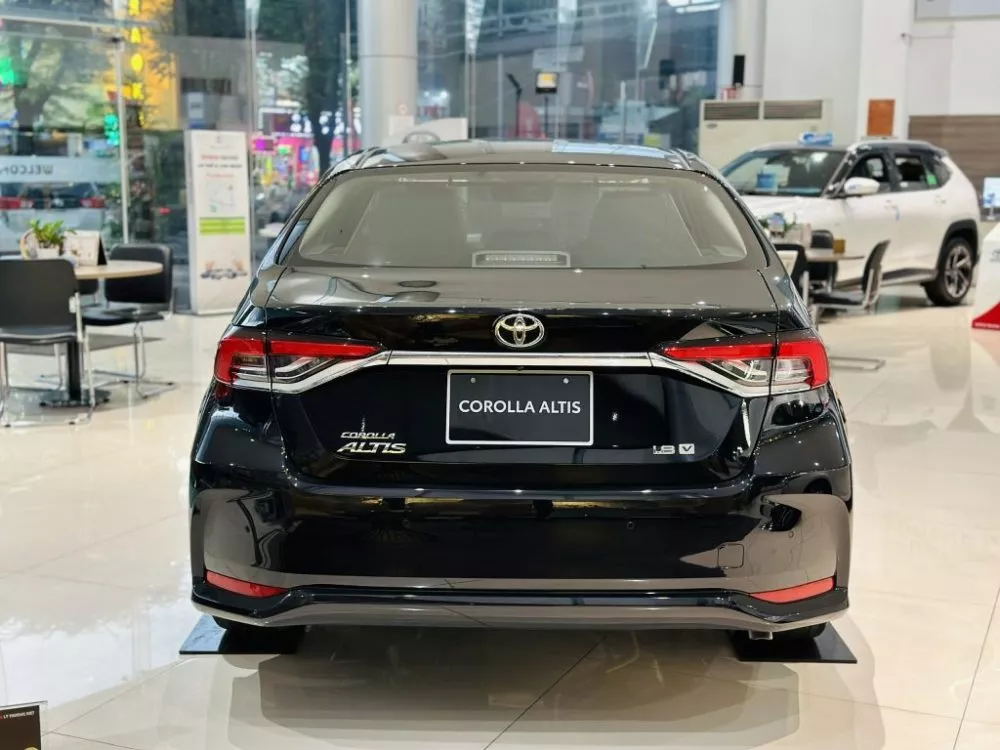 Toyota Altis 2024