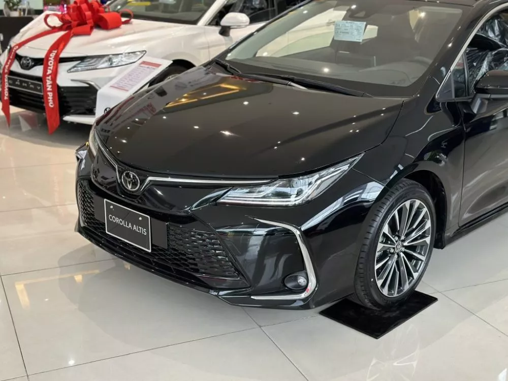 Toyota Altis 2024