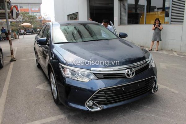 Hình Ảnh Đầu Tiên Của Toyota Camry 2015 Chính Hãng Ở Hà Nội - Ảnh 1