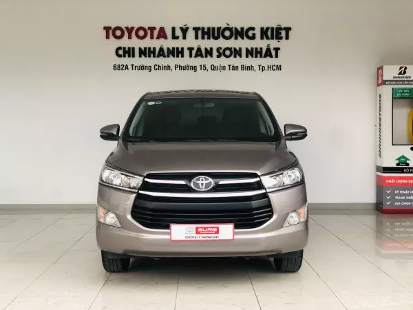 Toyota Innova 2.0E Mt 2019