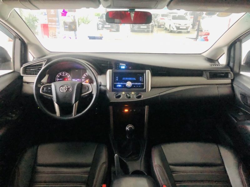 Toyota Innova 2.0E Mt 2019