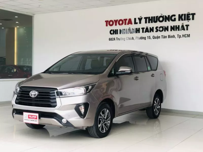 Toyota Innova 2.0E 2020