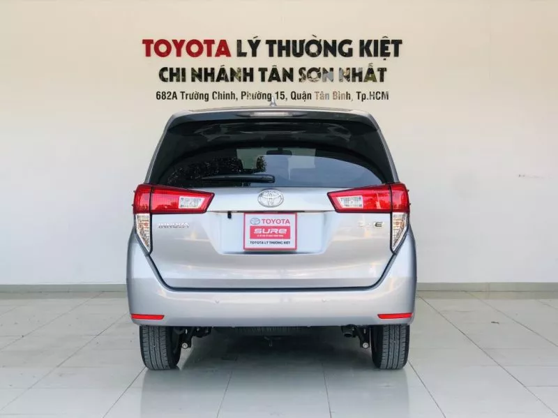 Toyota Innova 2.0E 2019