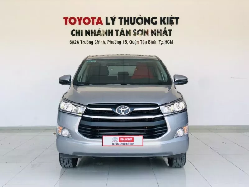 Toyota Innova 2.0E 2019