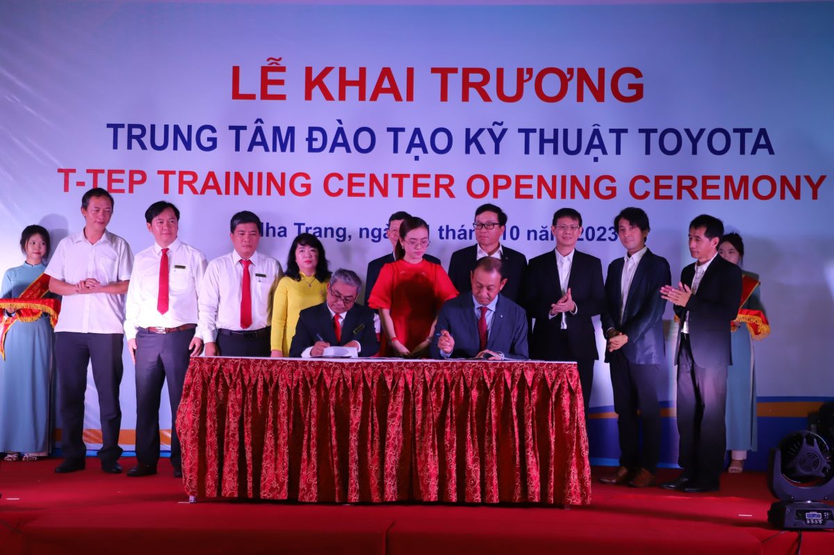 Toyota Việt Nam tiếp tục mở rộng Chương trình Đào tạo Kỹ thuật Toyota năm 2023