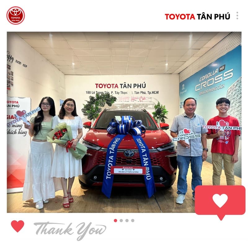 Lễ Bàn Giao Xe Tại Đại Lý Toyota Tân Phú