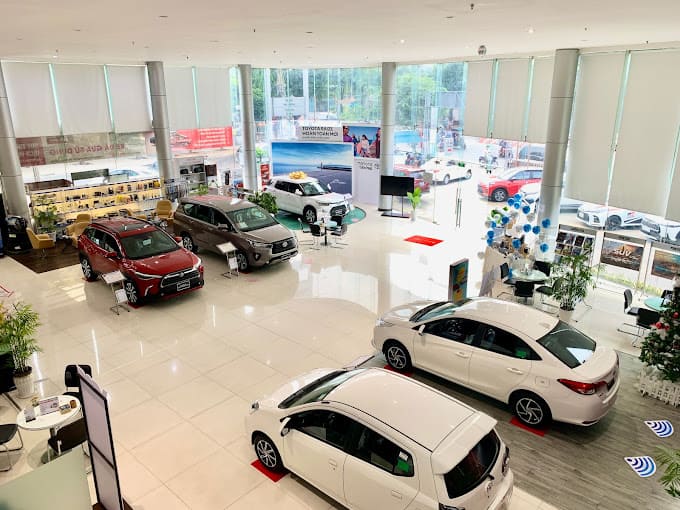 Showroom Trưng Bày Sản Phẩm Tại Toyota Tân Phú