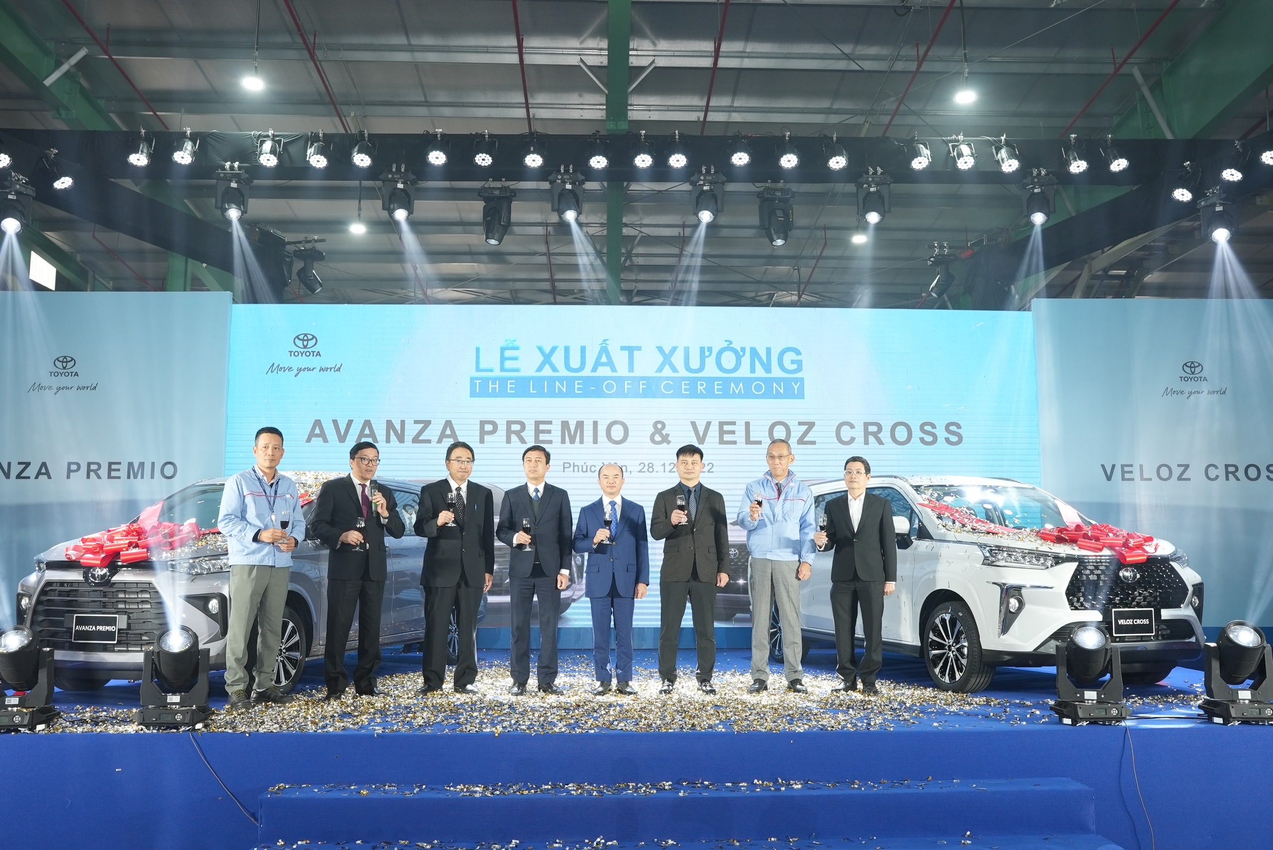 Toyota Việt Nam Chính Thức Xuất Xưởng Mẫu Xe Veloz Cross Và Avanza Premio