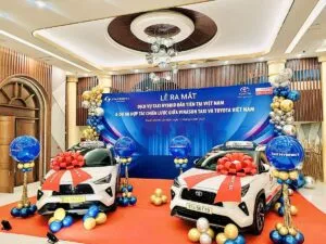 Read More About The Article Vinasun Chính Thức Ra Mắt Dịch Vụ Taxi Hybrid Đầu Tiên Tại Việt Nam: Giá Cước Từ 11.000 Đồng, Cam Kết Mua 2.000 Xe Của Toyota