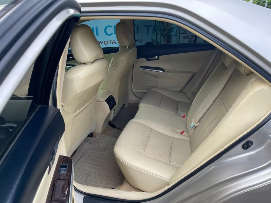 Toyota Camry 2.0E 2016