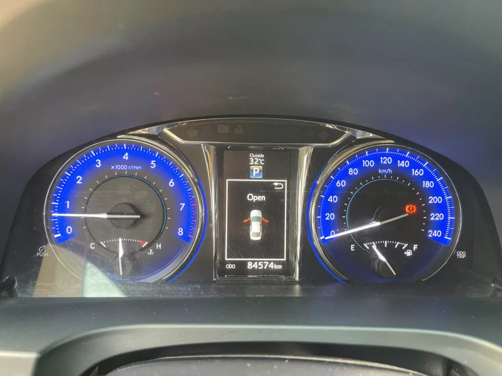 Toyota Camry 2.0E 2016