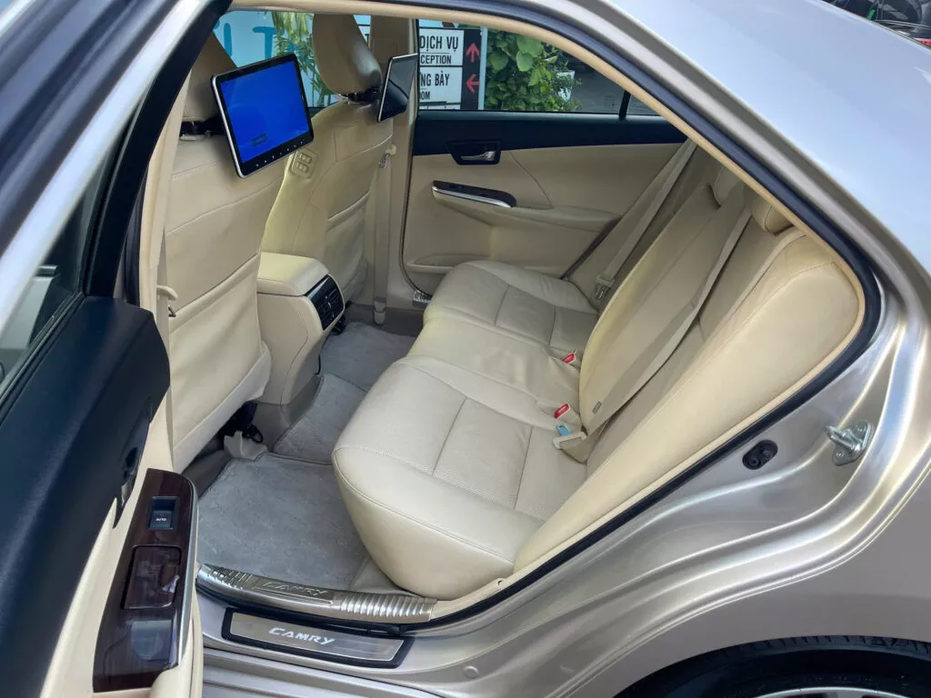 Toyota Camry 2.0E 2018